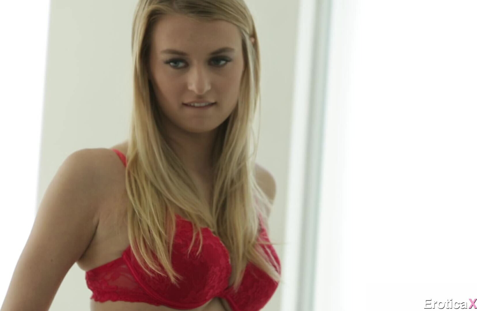 Natalia Starr Crimson Seduction - natalia - starr