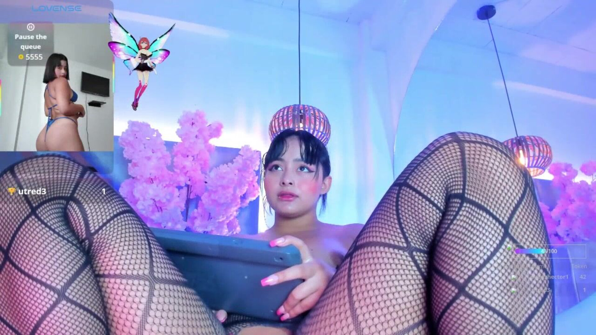 kimvelezz 2025 11 22 11h44m30s - webcam