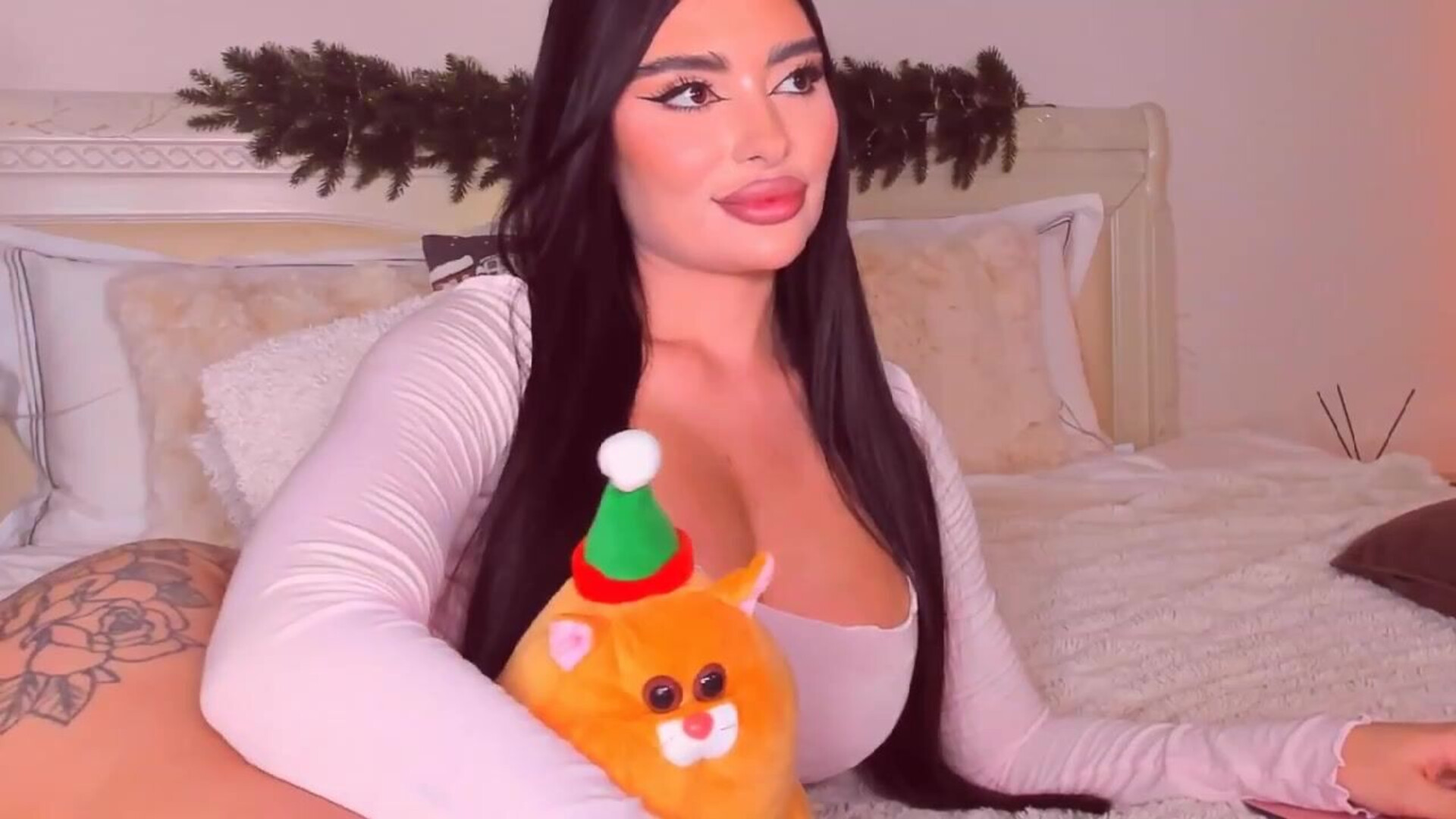 mary harris 2025 12 26 19h09m16s - webcam