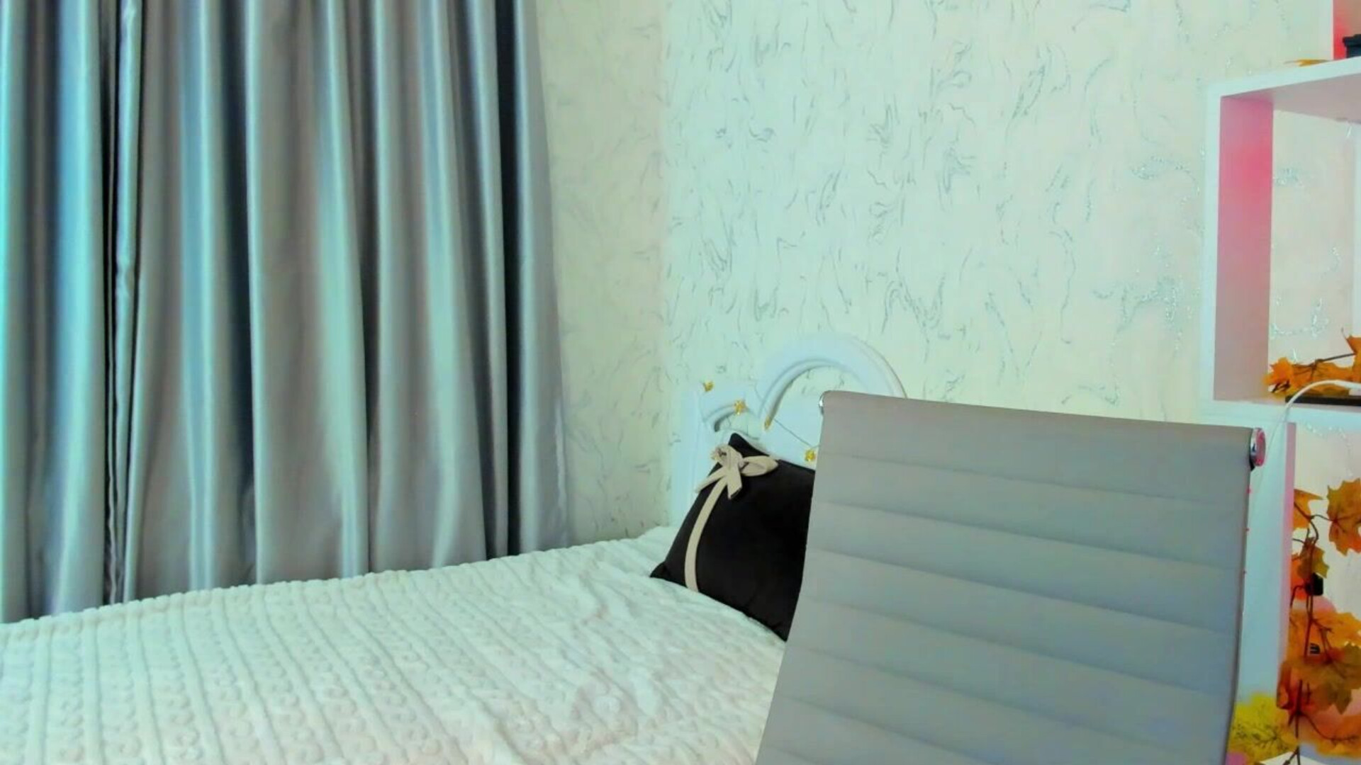 spooky tyan 2025 11 23 10h50m32s - webcam