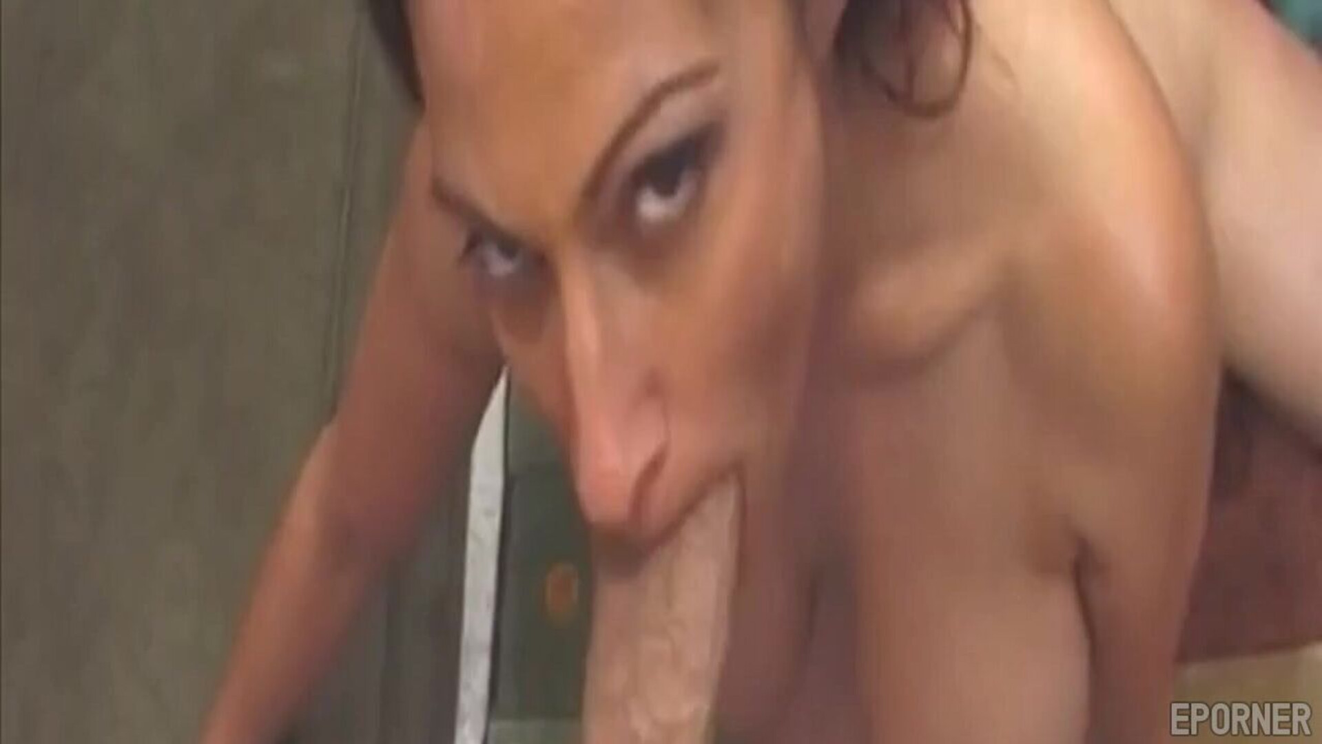 AL loves cock - amateur
