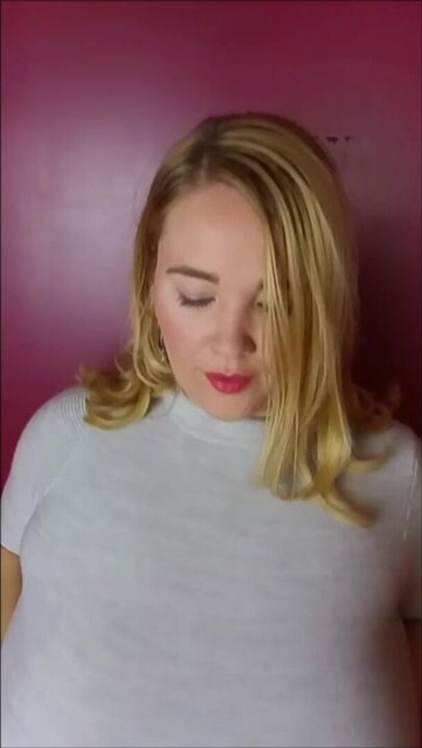 Annabelle Rogers Slo mo of huge G size cup boobs bouncing - softcore - amateur - big tits