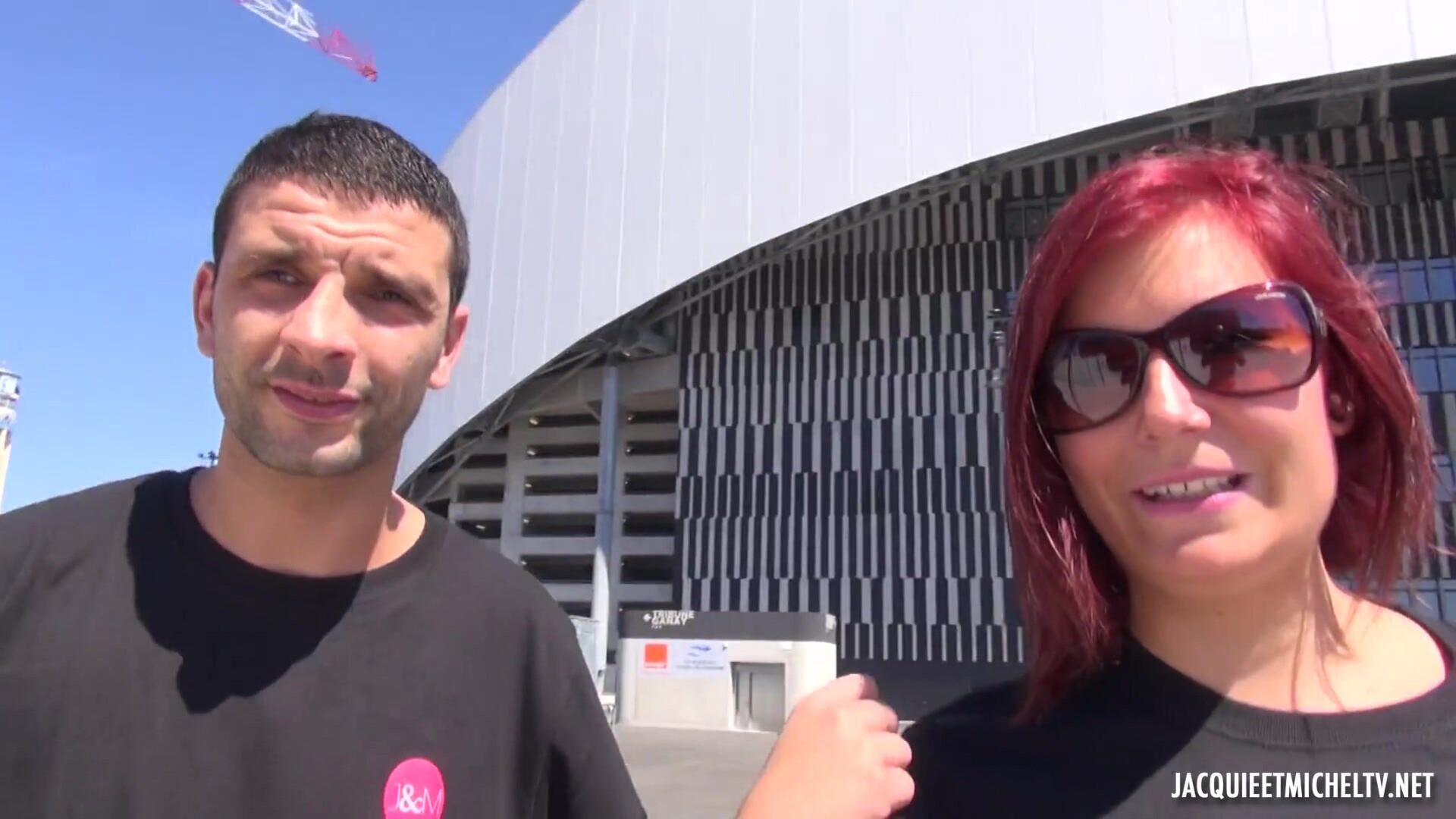 Arielle a young busty babe at the foot of the Velodrome - milf - blowjob - big ass