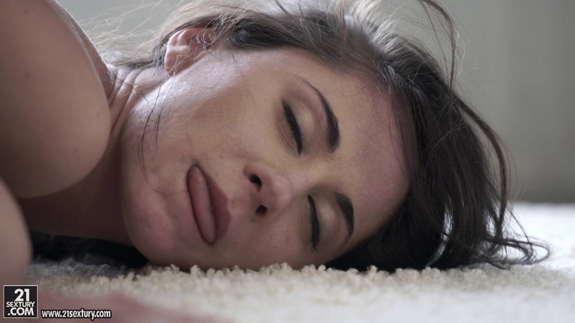 Aruna Aghora Sensual Sex On White Carpet 1080p - brunette