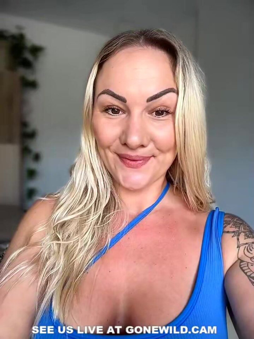 Blonde BBW Teases Big Ass & Tits - bbw - blonde - big tits - big ass - tease - solo - masturbation - toy - swimsuit - tattoo