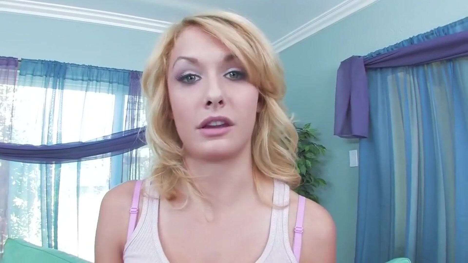 Blonde Beauty in Intense Interracial Blowjob - interracial
