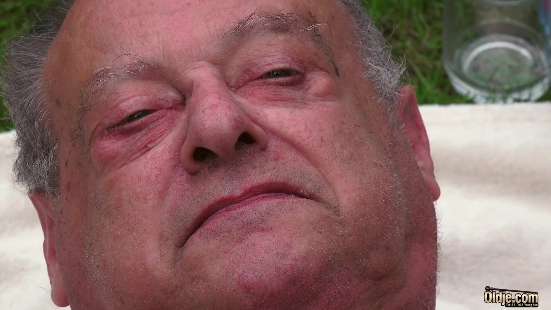 Bunny Babe Bunny And The Beast - outdoor - curly - parc - grandpa - shaved pussy - blowjob - pussy licking - riding - cumshot