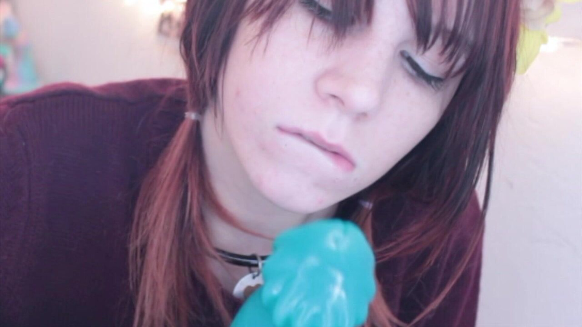 Daisy Marz Teeth - amateur - solo - small tits