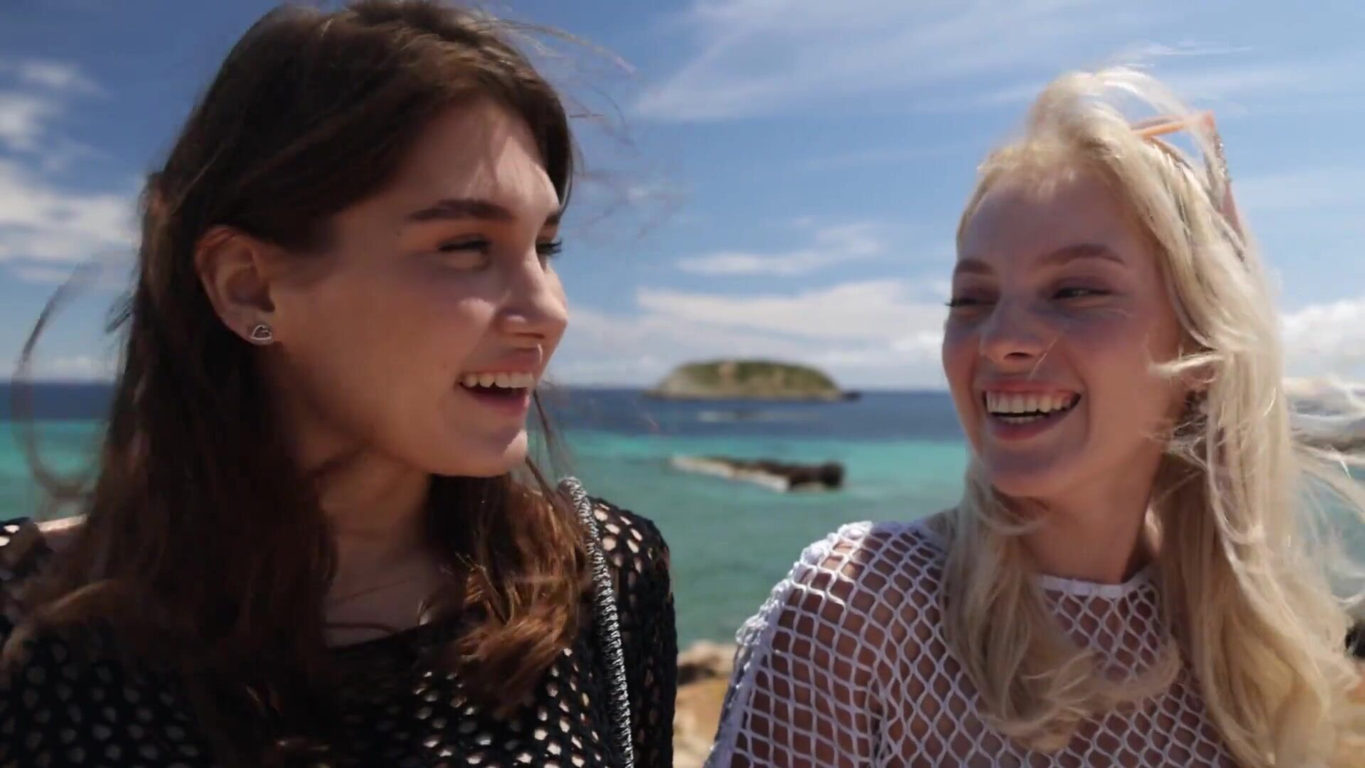 Emma White & Ellie Luna Naughty Girls - teen - babes