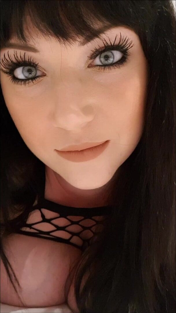 HarmonyReigns Up Close And Personal - milf - big ass - big tits