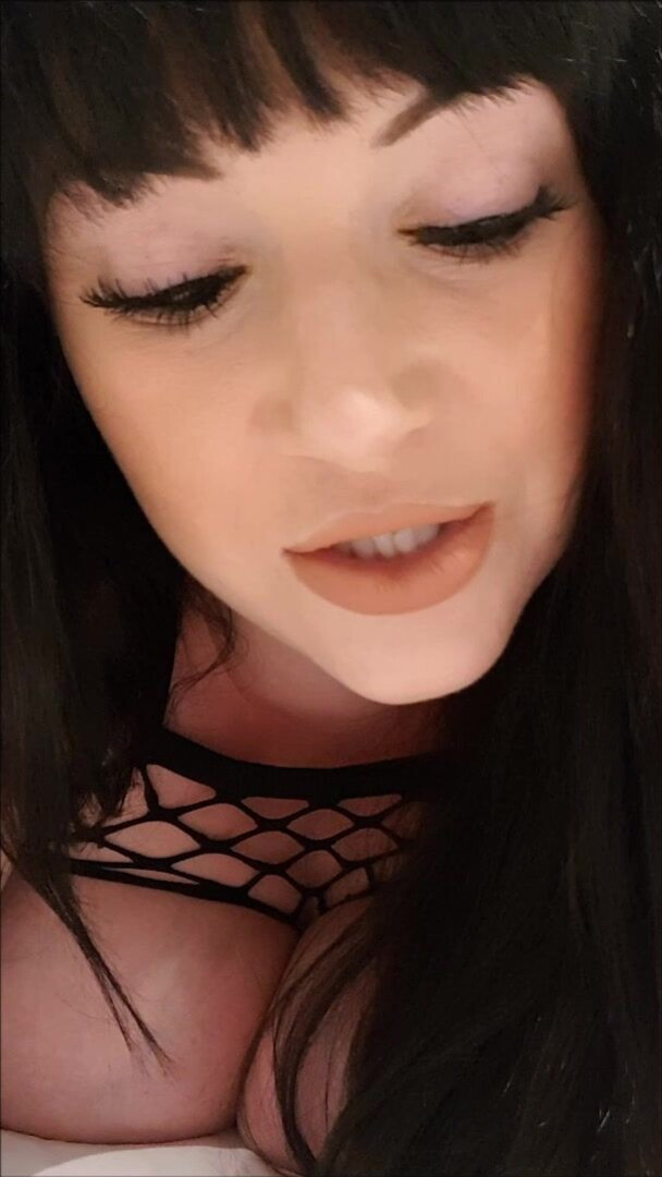 HarmonyReigns Up Close And Personal - milf - big ass - big tits