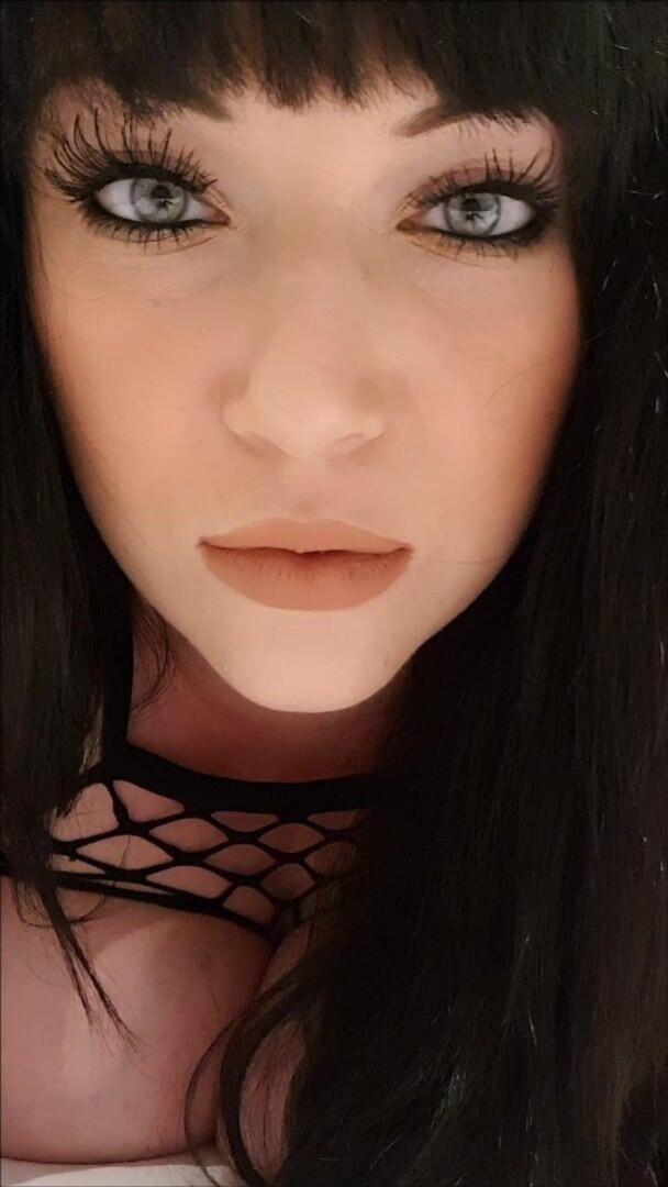 HarmonyReigns Up Close And Personal - milf - big ass - big tits