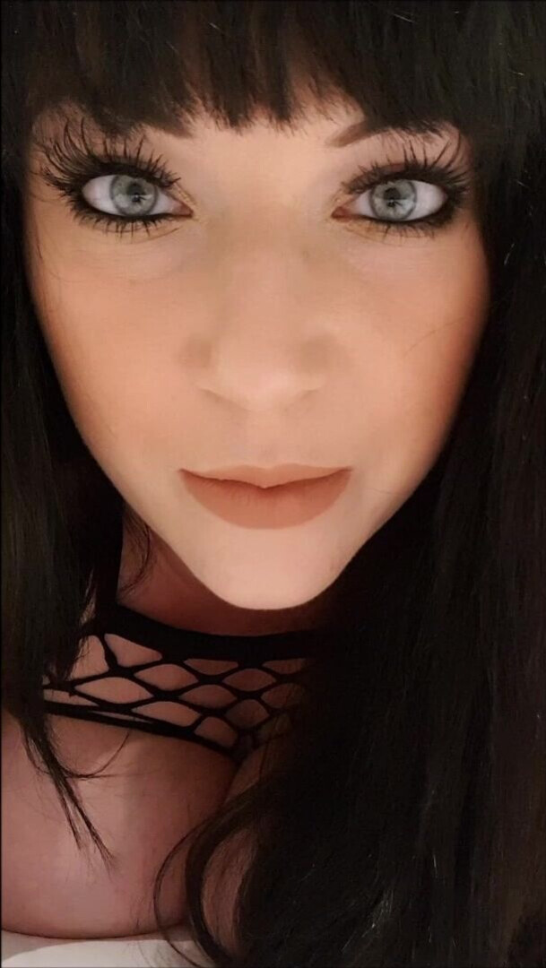 HarmonyReigns Up Close And Personal - milf - big ass - big tits