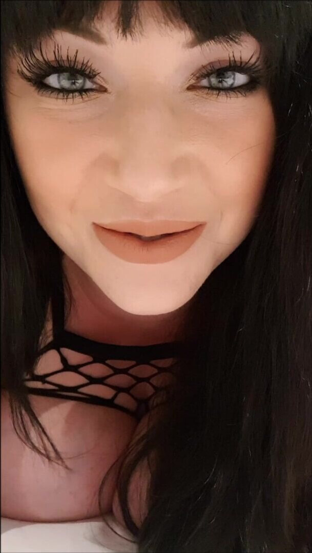 HarmonyReigns Up Close And Personal - milf - big ass - big tits