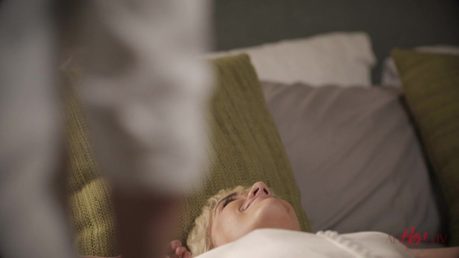Hot Lesbian Sex 54 - blonde - lesbian - pussy licking