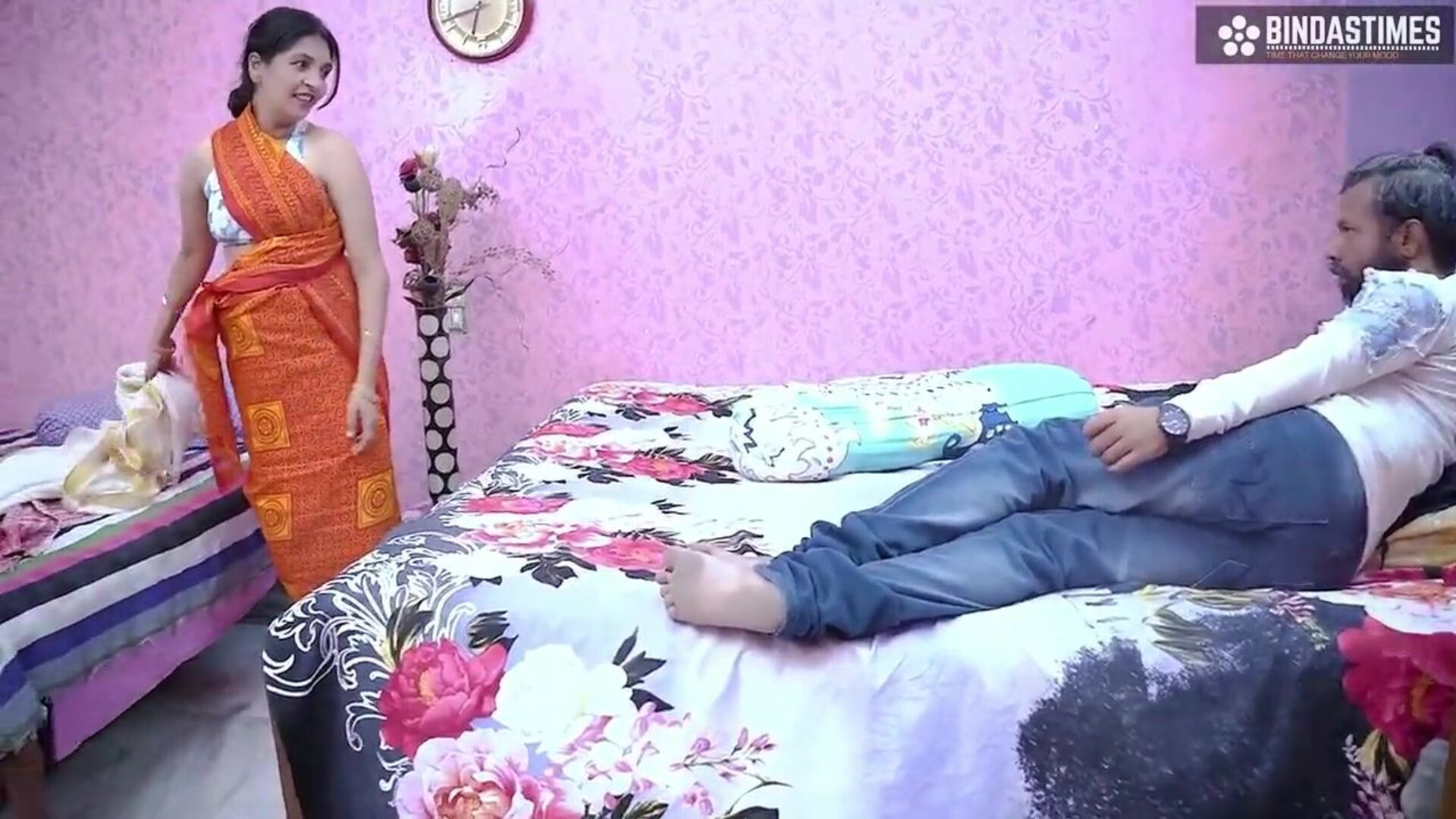 Landlord Uncut (2023) BindasTime Hindi Short Film - sapnasappu - tinanandy - tinadutta - sucharitabhattacharya - zoyarathore - kajalchauhan - jyotimishra - anmolkhan - fetish - blowjob