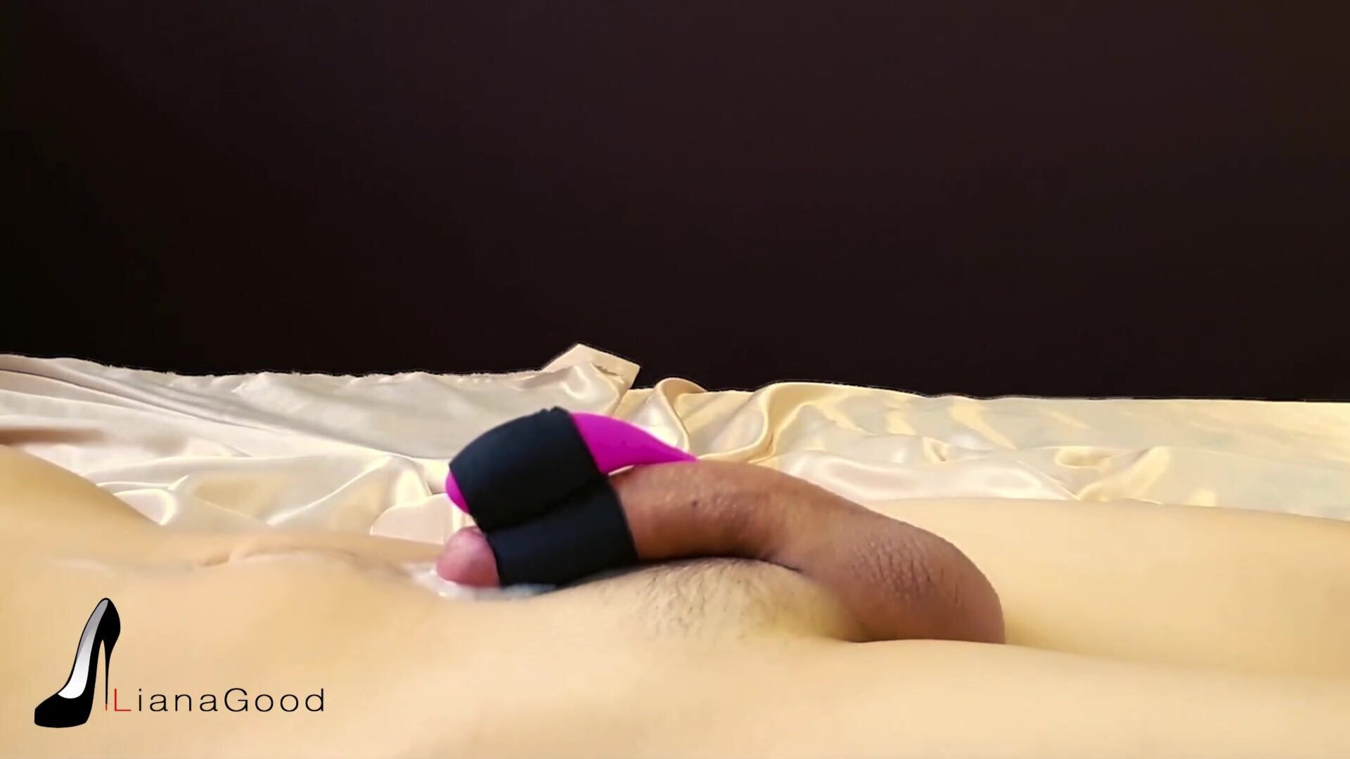 Liana Good New Device Makes His Cum Twice - amateur - handjob - hd porn