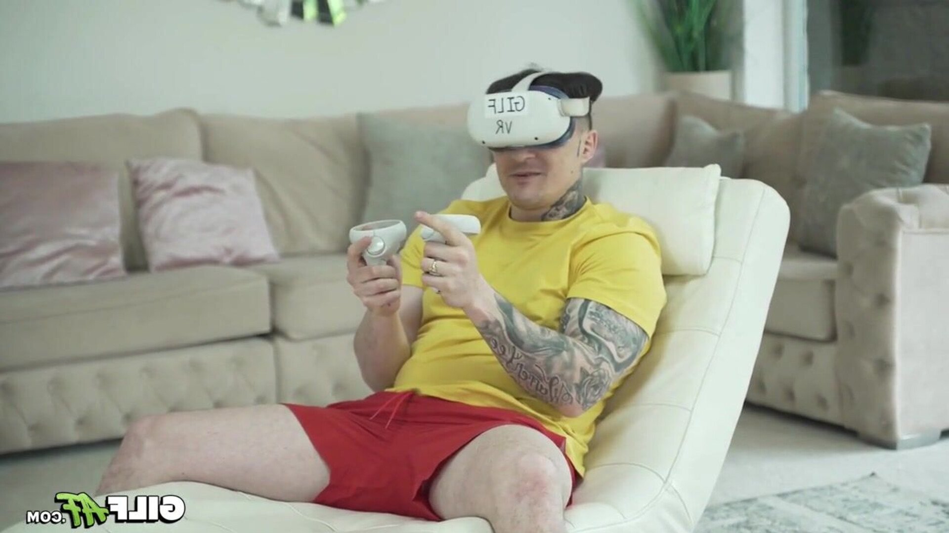Mature virtual reality experience featuring an elderly, vivacious female with strikin - amateur - blowjob - mature - doggy style - big ass - eating pussy - couple - game - cum on tits - nude