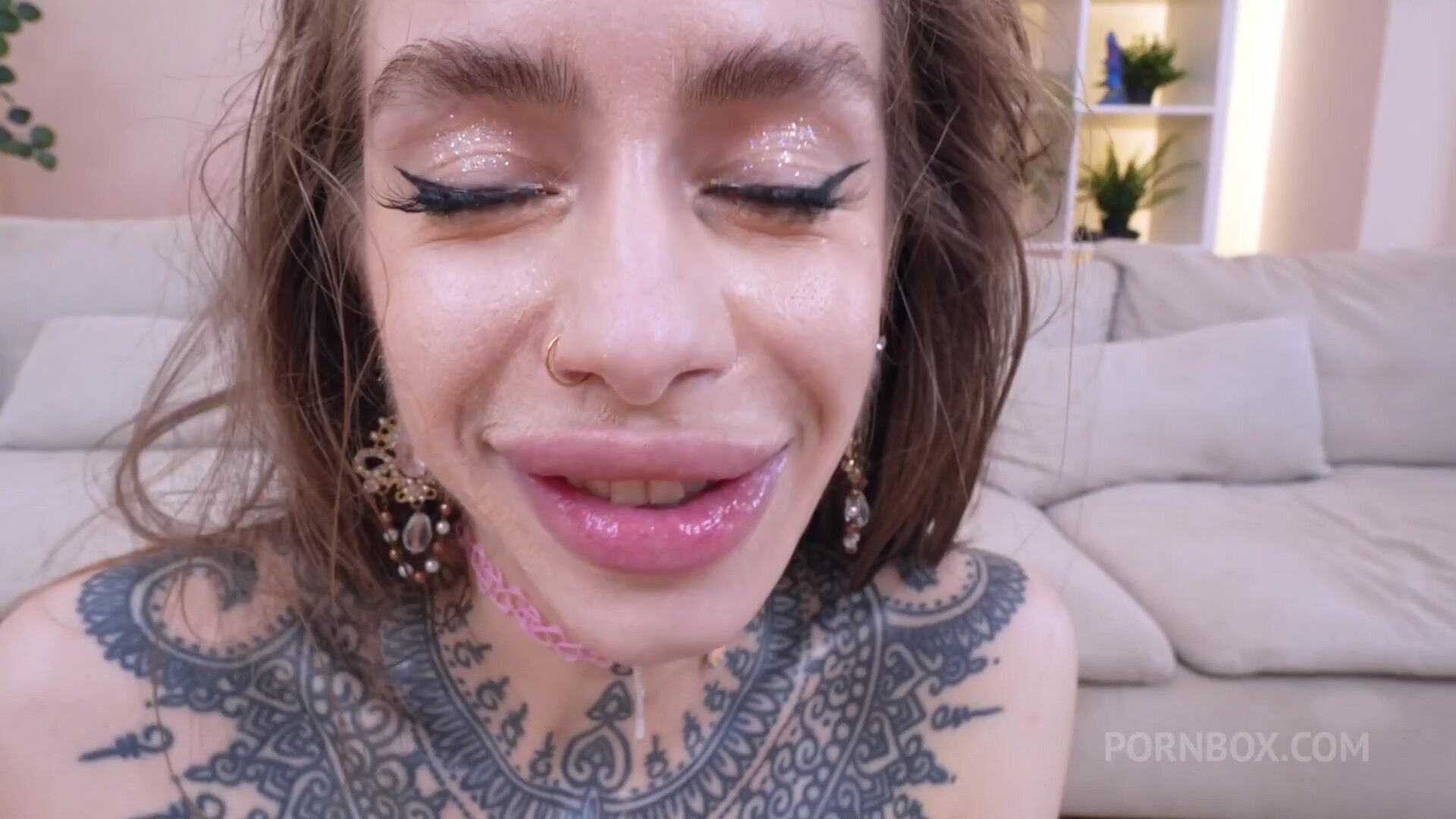 PornBox.com Holy Wood Fucking Slut Holy Wood Covered In Piss Gets A Lot Of Piss In - anal