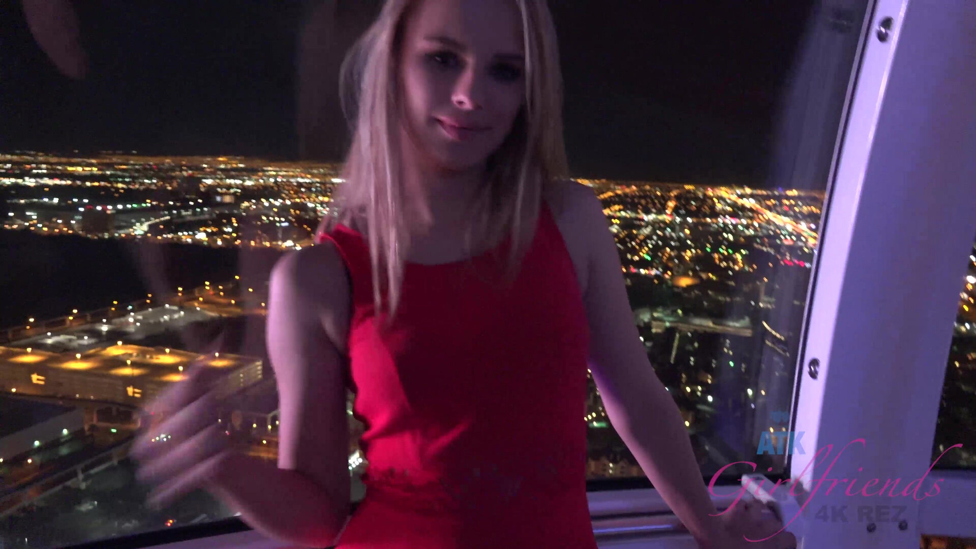 She feels like royalty during dinner, wait untill she gets the dessert - porn - sex