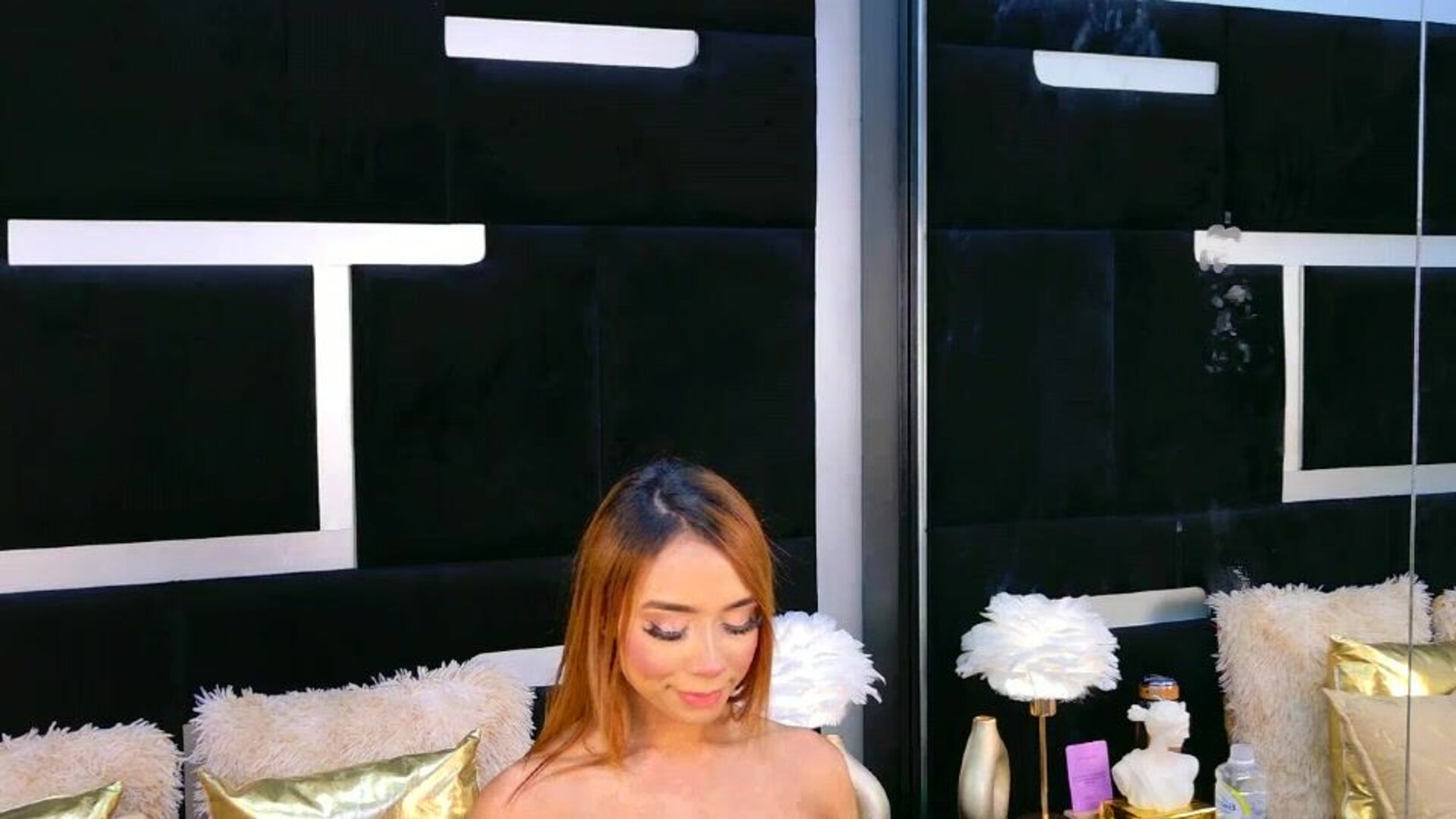alanaferrara 2025 12 01 22h55m07s - webcam