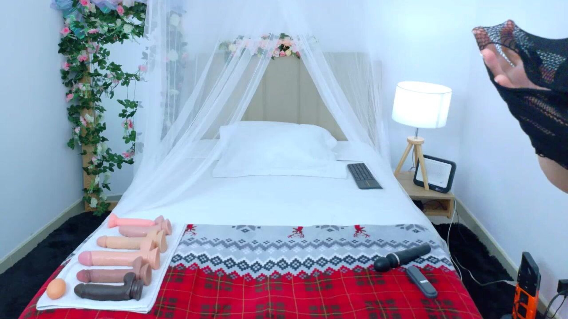 foxxy lov 2025 12 24 21h24m33s - webcam