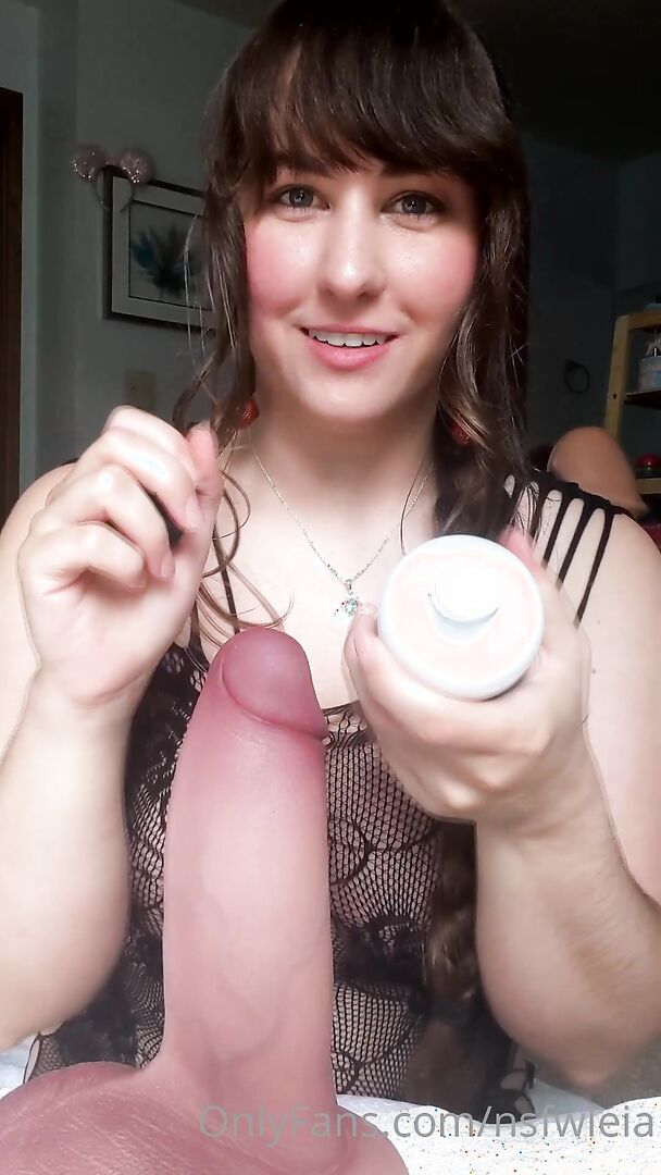 Princess Leia - Another little teaser. Happy Friday - OnlyFans - cosplay - pov - brunette - big tits - natural tits - dirty talk - blowjob - big dick - taboo