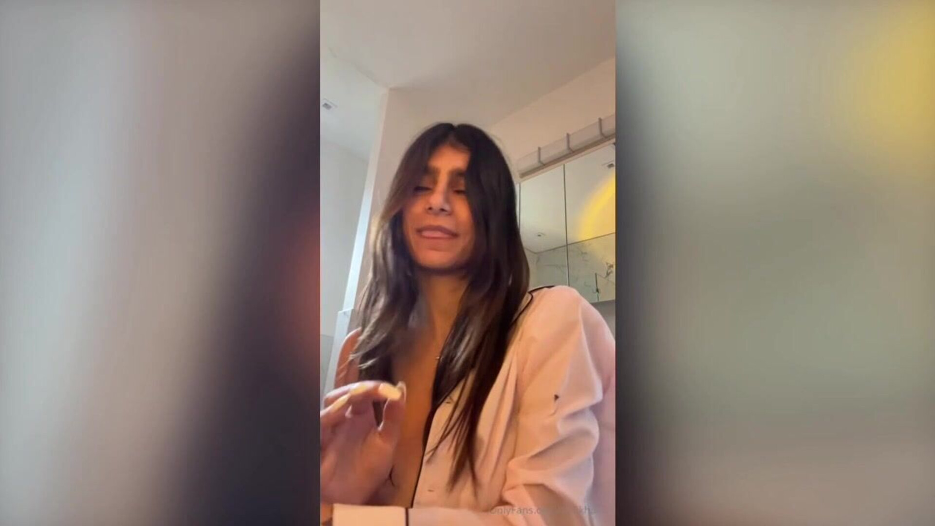 mia khalifa perky boobs and bare ass tease - big ass - big tits - blowjob - sex - fuck
