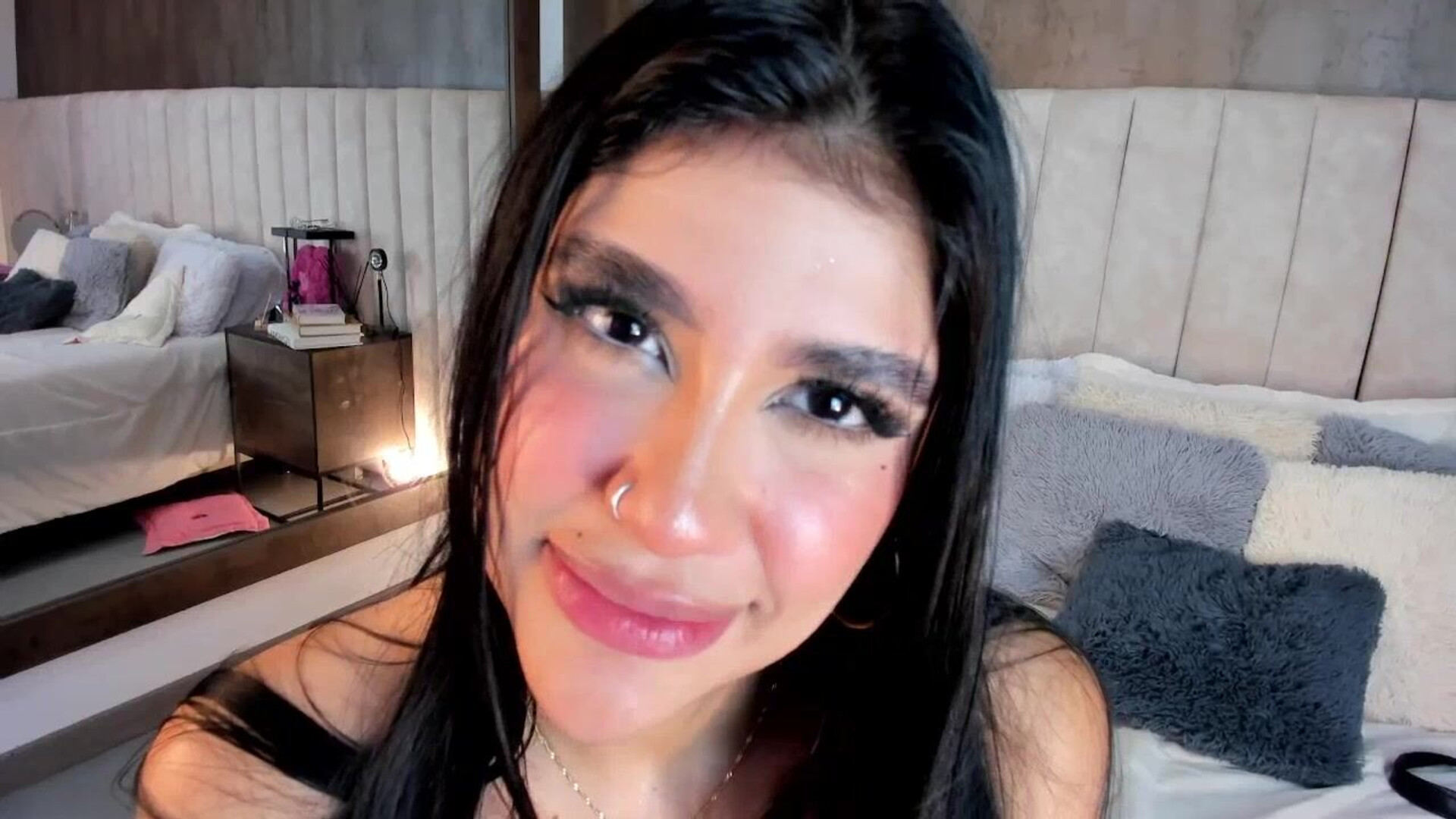 ninnazambrano 2025 12 26 16h15m55s - webcam
