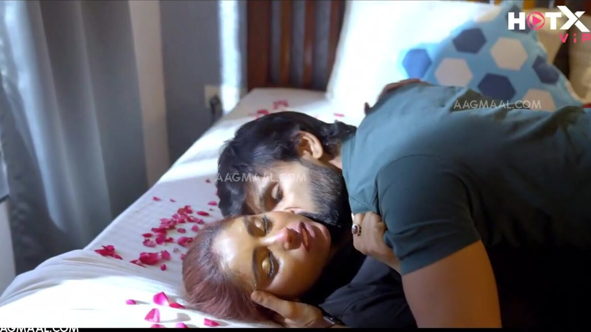 Body Heat Uncut (2023) Hotx Hindi Short Film - sapnasappu - tinanandy - tinadutta - sucharitabhattacharya - zoyarathore - kajalchauhan - jyotimishra - anmolkhan - fetish - blowjob