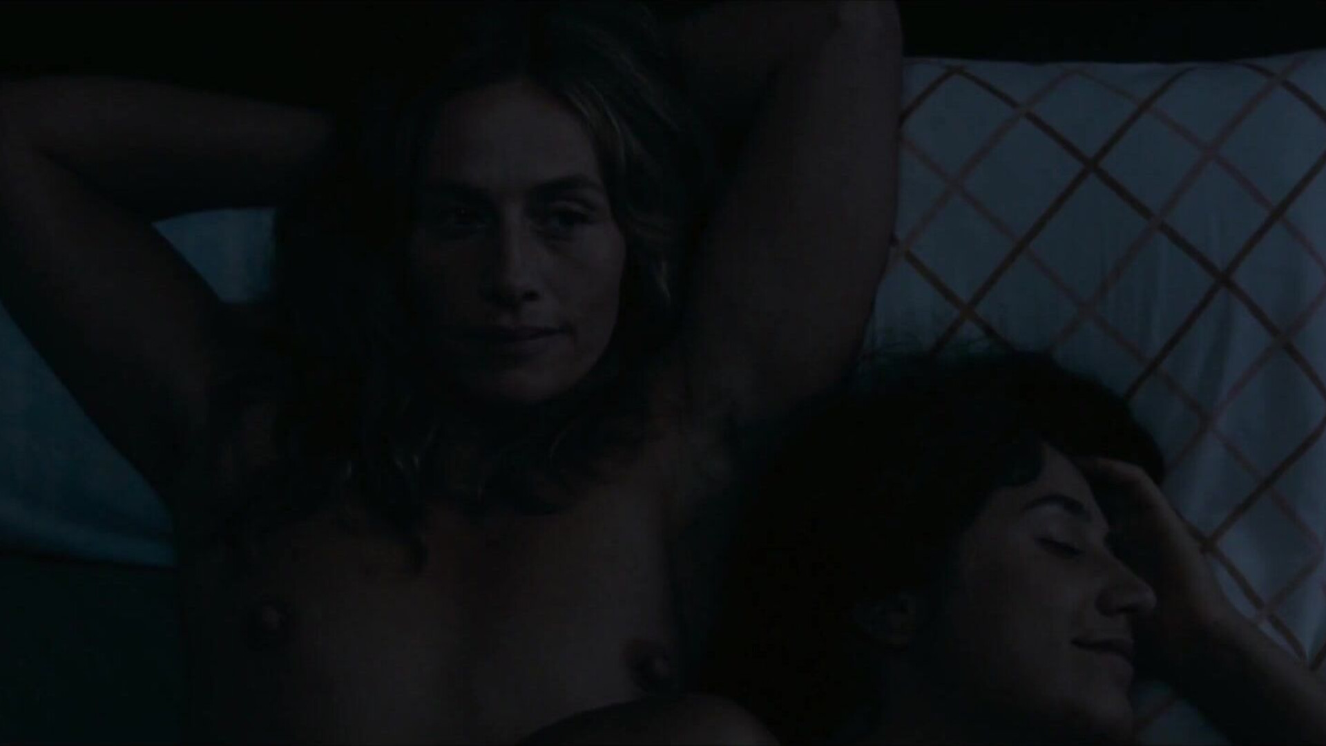 Cécile De France & Izia Higelin La belle saison (Summertime) (2015) - lesbian - big ass - small tits