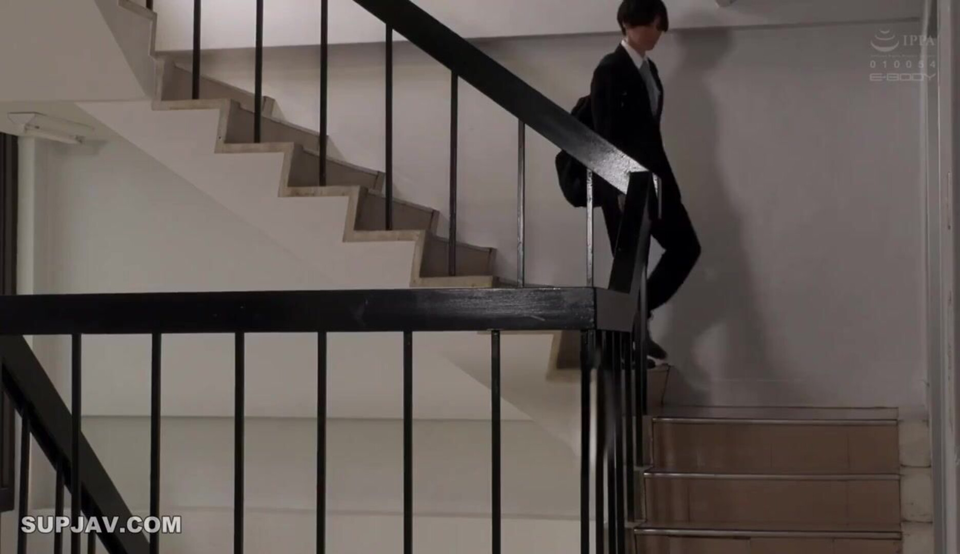 EBWH 195 The unfaithful days of alternately cheating on.mp4 - big ass - teen