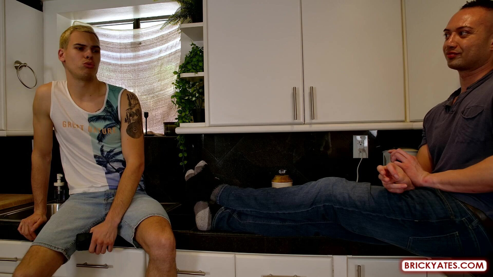 FRIENDS OF BRICK EP.2 THE CATS OUT OF THE BAG Alyssia Vera - wife - blowjob - facial - doggystyle