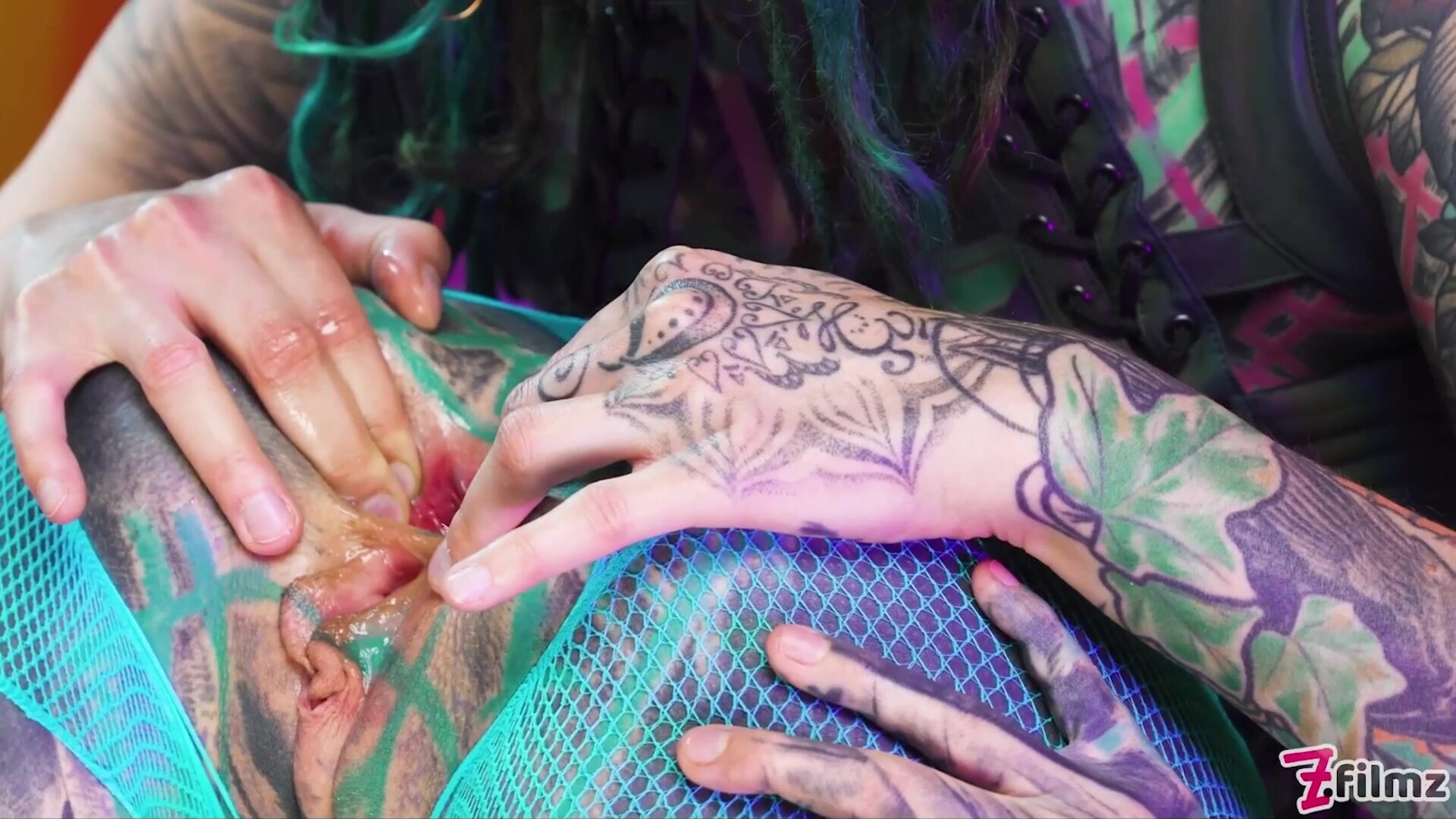 Illuz has a strapon to use on Anuskatzz - zfilmz - tattoos - tattooed - lesbian - femdom - strapon - strap on - anal - gaping - fingering