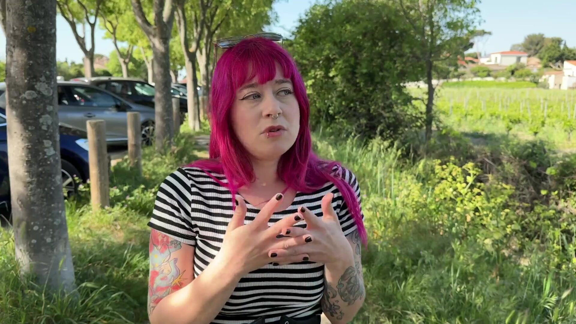 JacquieEtMichelTV 26 04 23 Bulma - jacquieetmicheltv - 26 - 04 - 23 - bulma