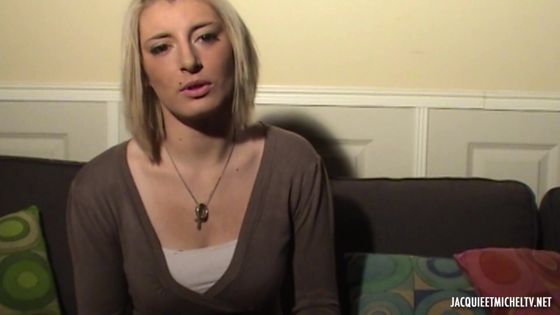 Lou 26years old - milf - blowjob - big ass