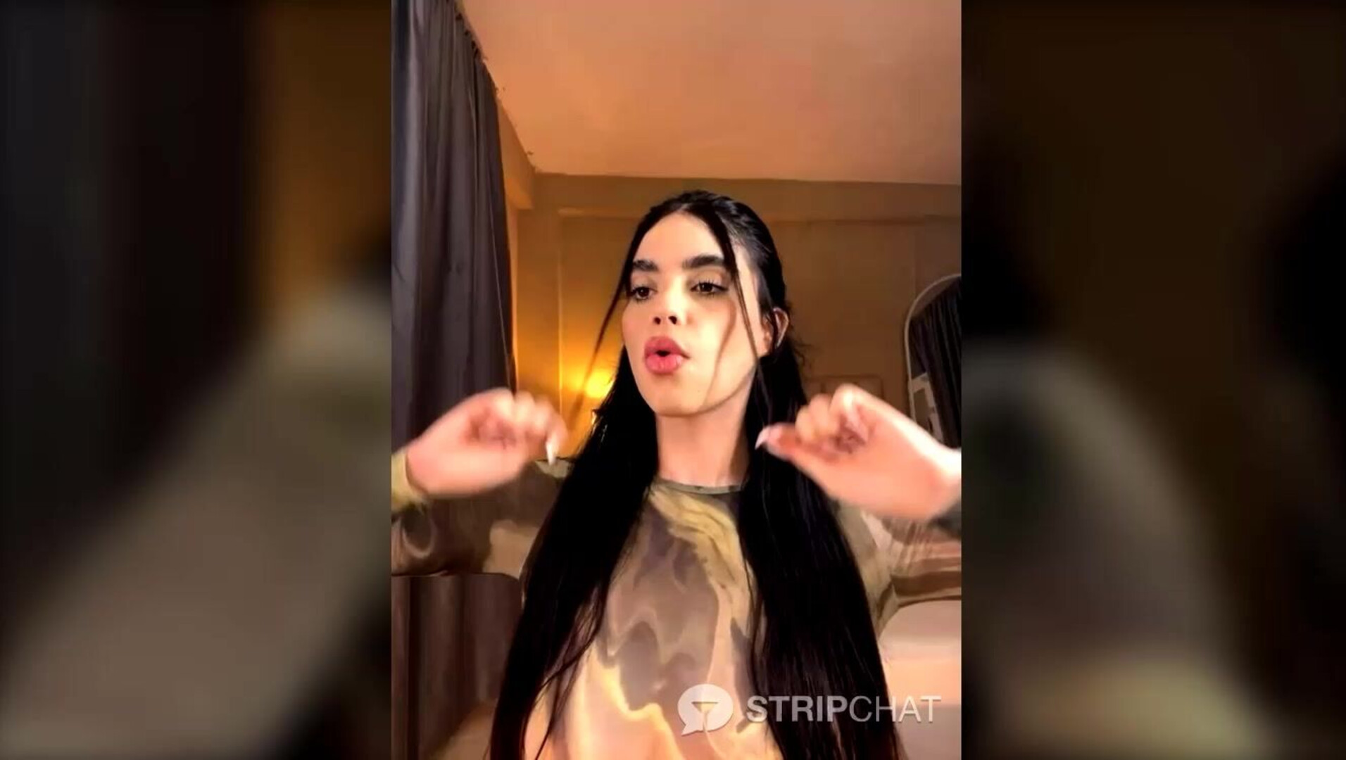 Mavi Coless 16 9 2025 parte 1 - tits - boobs - small tits - babe - teen - cam - camgirl - webcam - latina - colombia