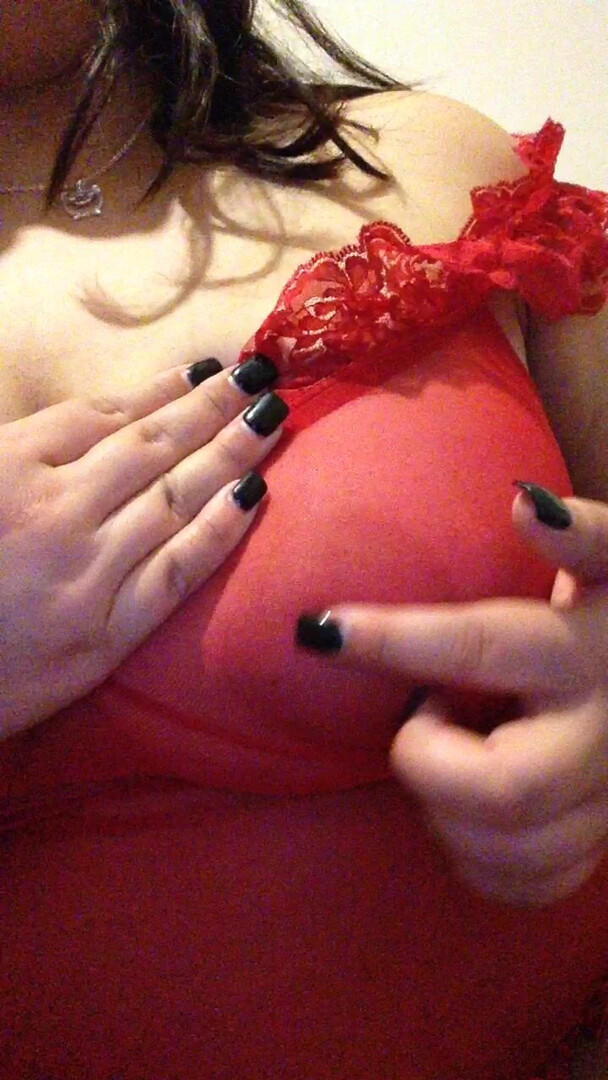 Missbustylatina Titty Play With Red Lipstick - bbw - solo - big tits