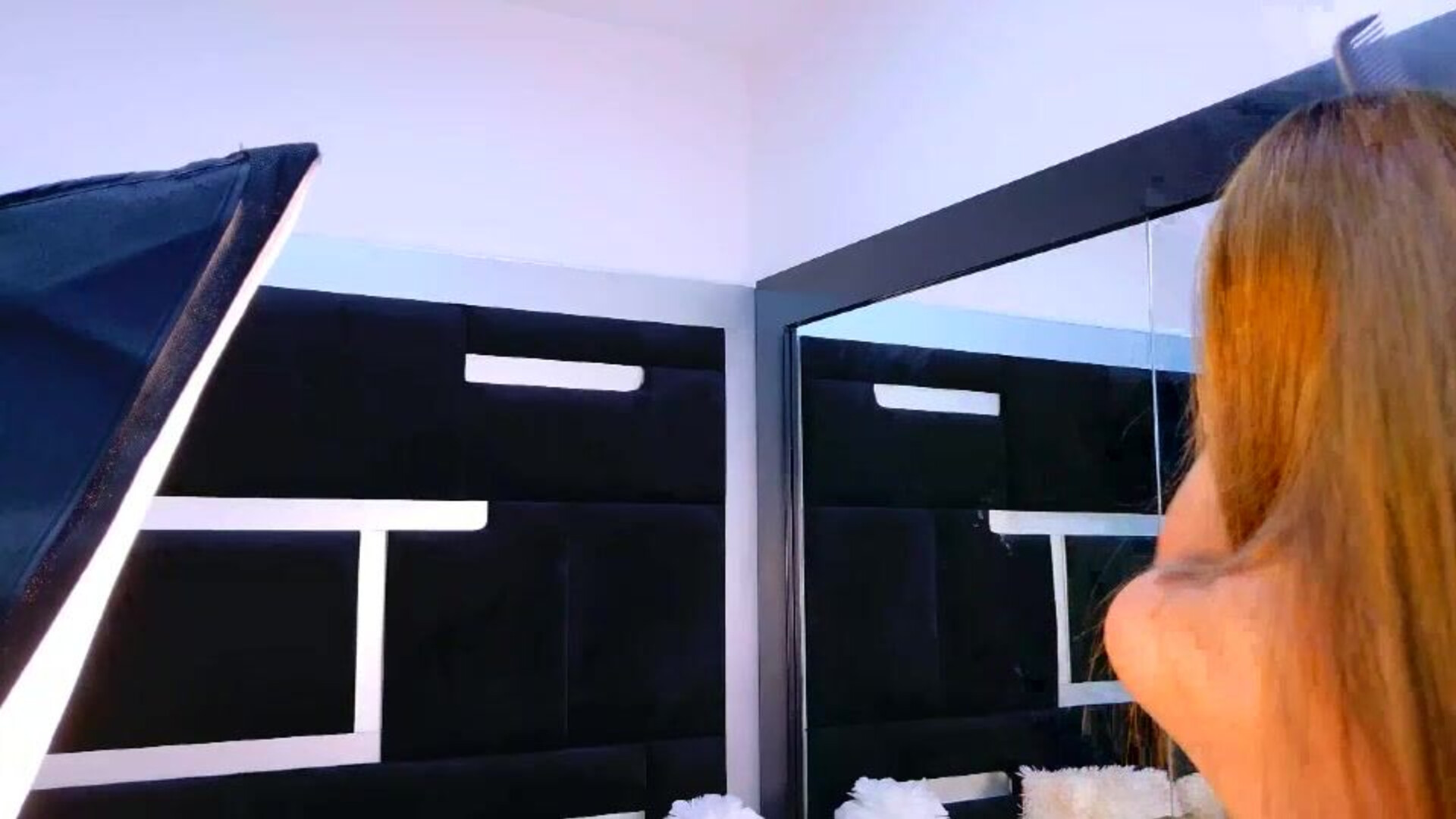 alanaferrara 2025 12 02 18h12m32s - webcam
