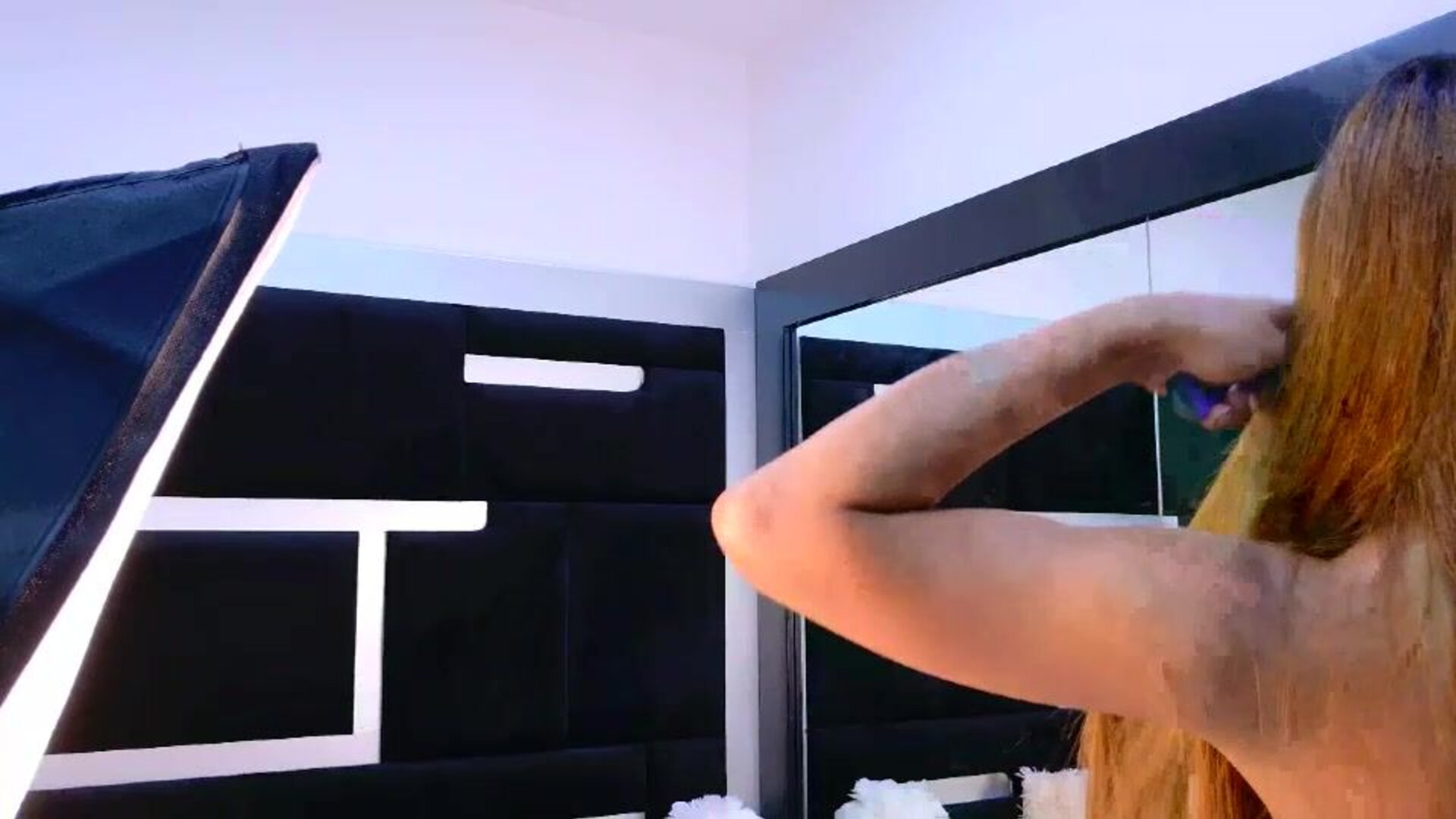 alanaferrara 2025 12 02 18h12m32s - webcam