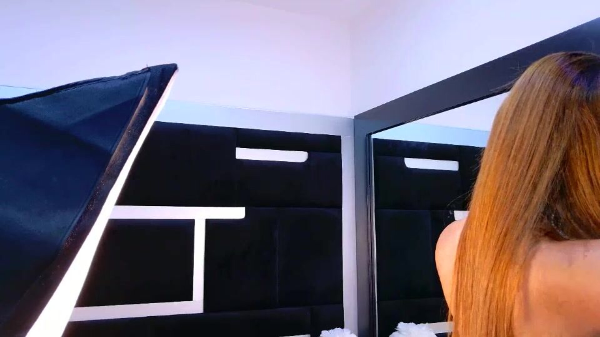 alanaferrara 2025 12 02 18h12m32s - webcam
