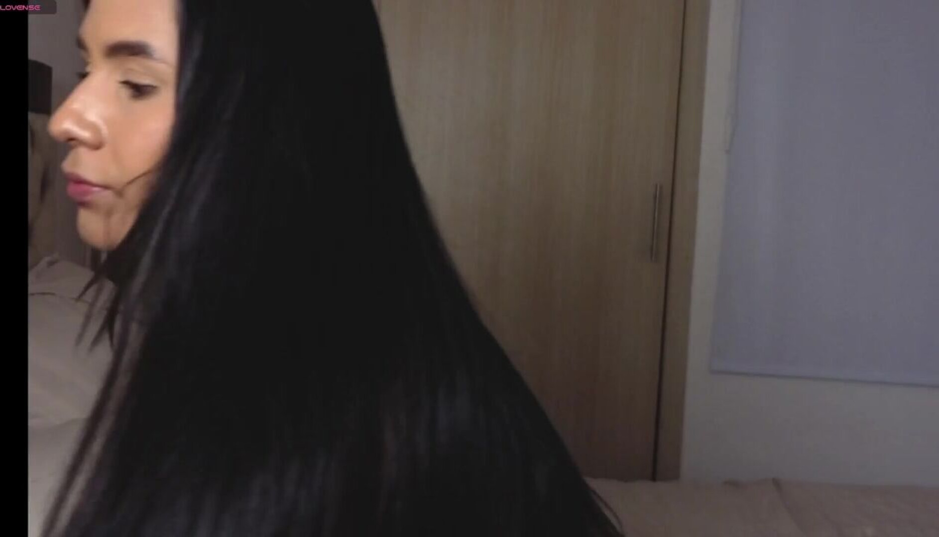 alyssaryn 2025 12 13 17h03m30s - webcam