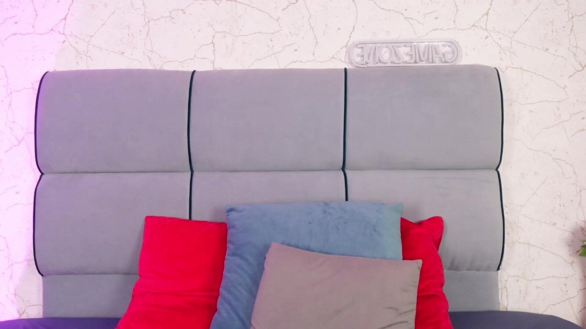 angiebrooks 2025 11 23 05h26m28s - webcam