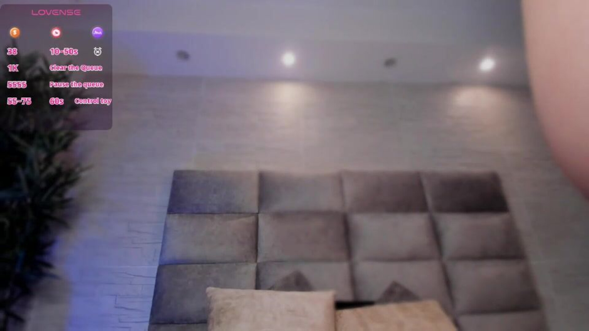 lea walkerr 2025 12 04 14h16m25s - webcam
