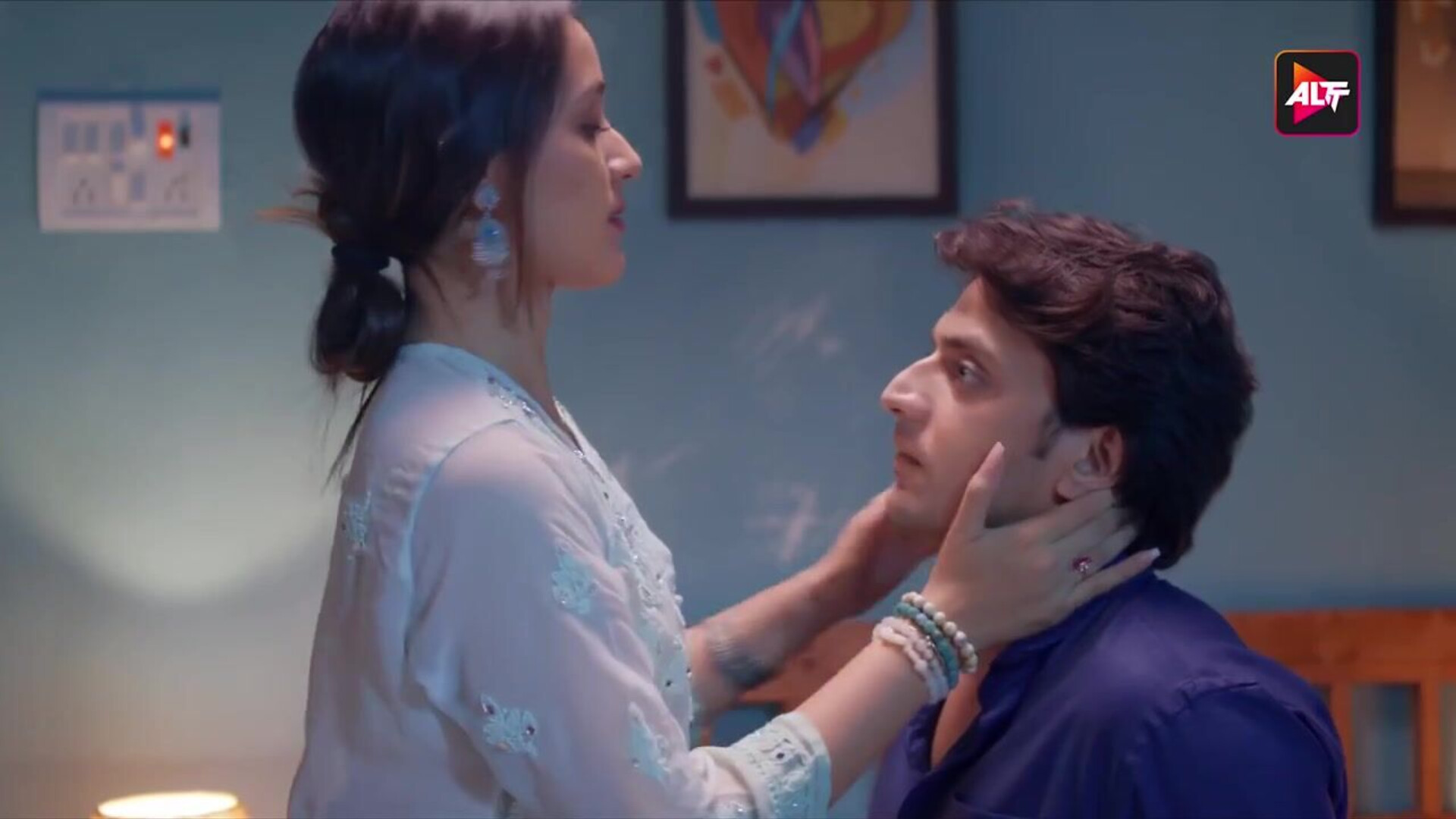 Bijli Ek Rosy Ki Dastan Season 1 Episode 1 to 3 (2023) AltBalaji Hot Hindi Web Series - gargikhakhalary - bhartijha - prajaktajahagirdar - priyagamre - leenasingh - sharonparmar - ayushibhowmick - pee