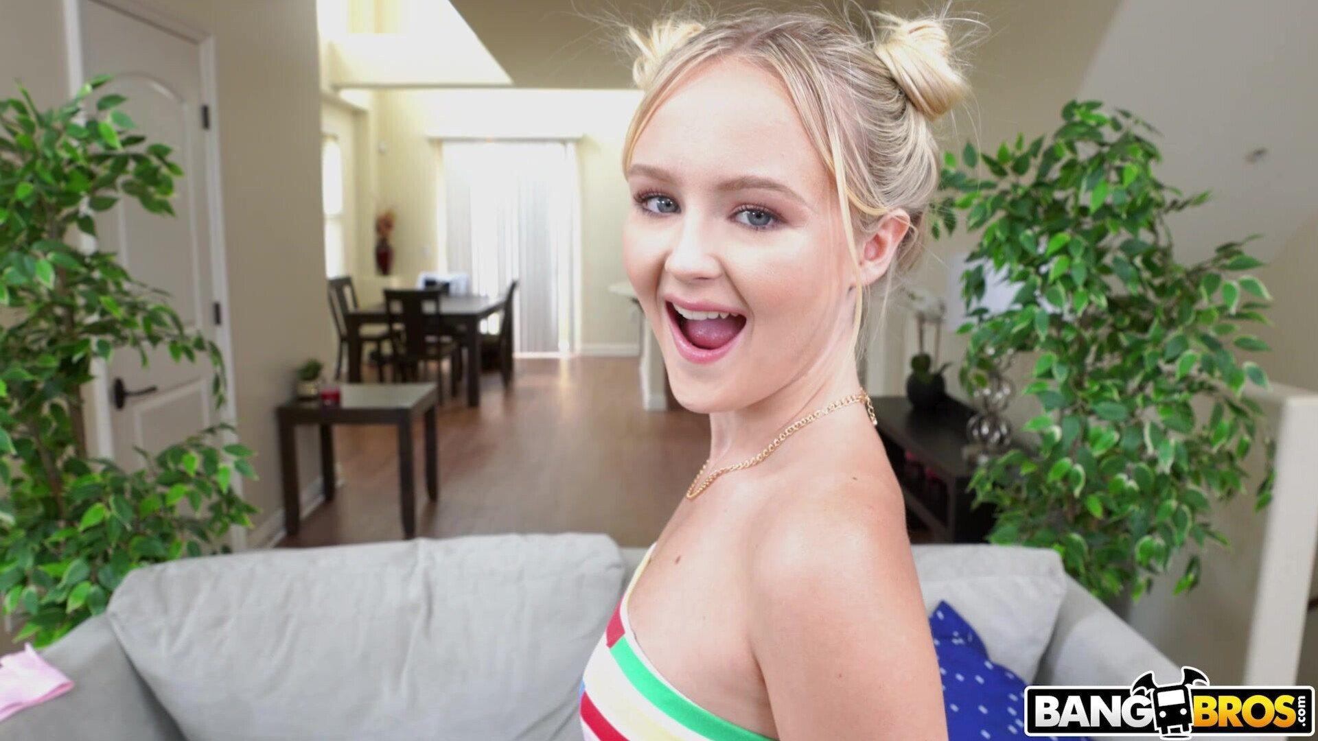 Breaking in Natalia Queen in 4k - teen - blonde - interracial