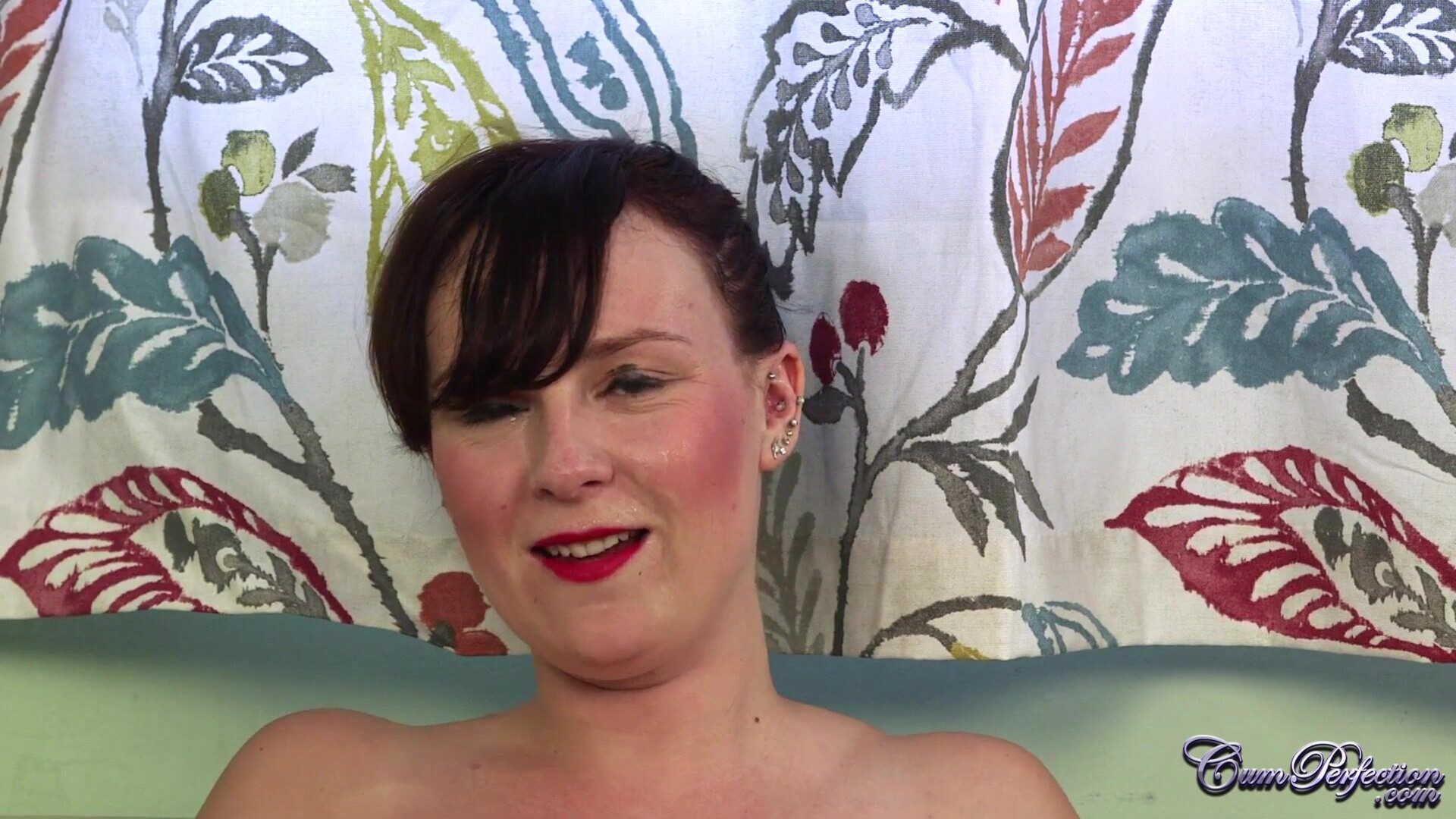 Cherri Cuckold Blow - babe