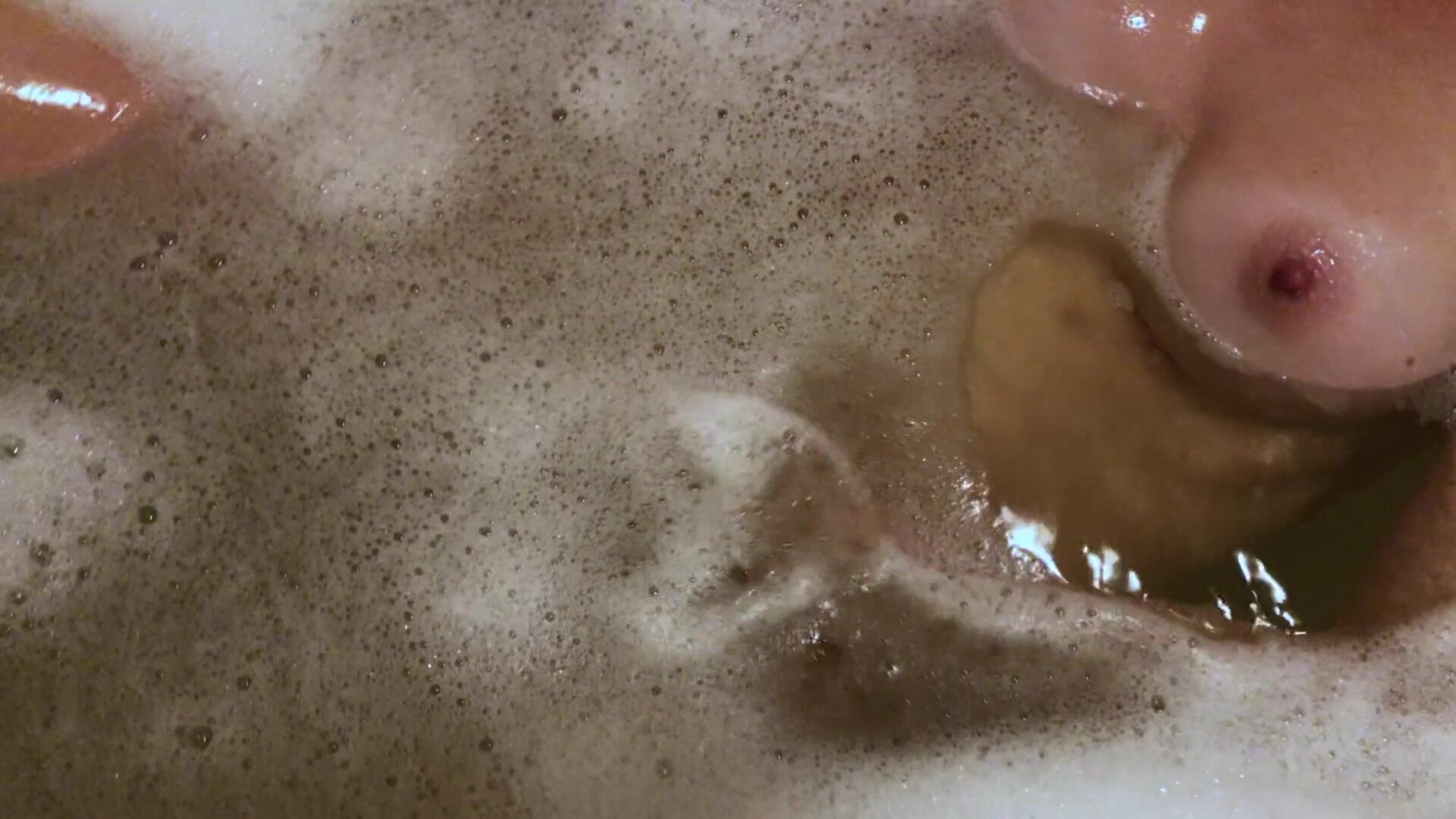 Dirty Lady Big Tits MILF Enjoys her Foamy Bath Rate my Sexy Wet Ass and Boobs 4К - softcore - amateur - solo