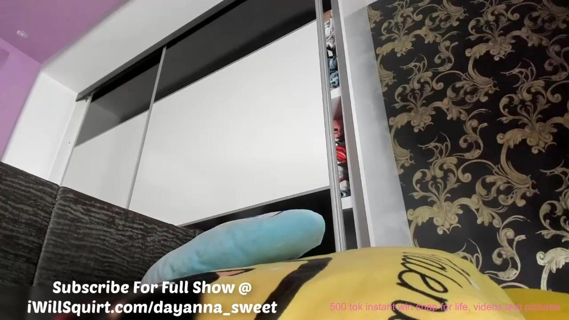 Fuck Machine Creams PAWG MILFs Jeans - pawg - milf - machine dick - mechanical dildo - squirt - squirting - creaming - creamy pussy - pantyhose - stepmom