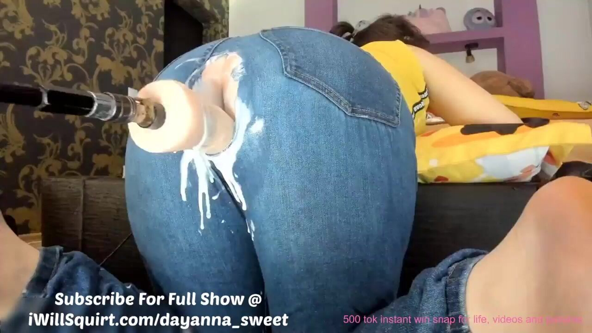 Fuck Machine Creams PAWG MILFs Jeans - pawg - milf - machine dick - mechanical dildo - squirt - squirting - creaming - creamy pussy - pantyhose - stepmom